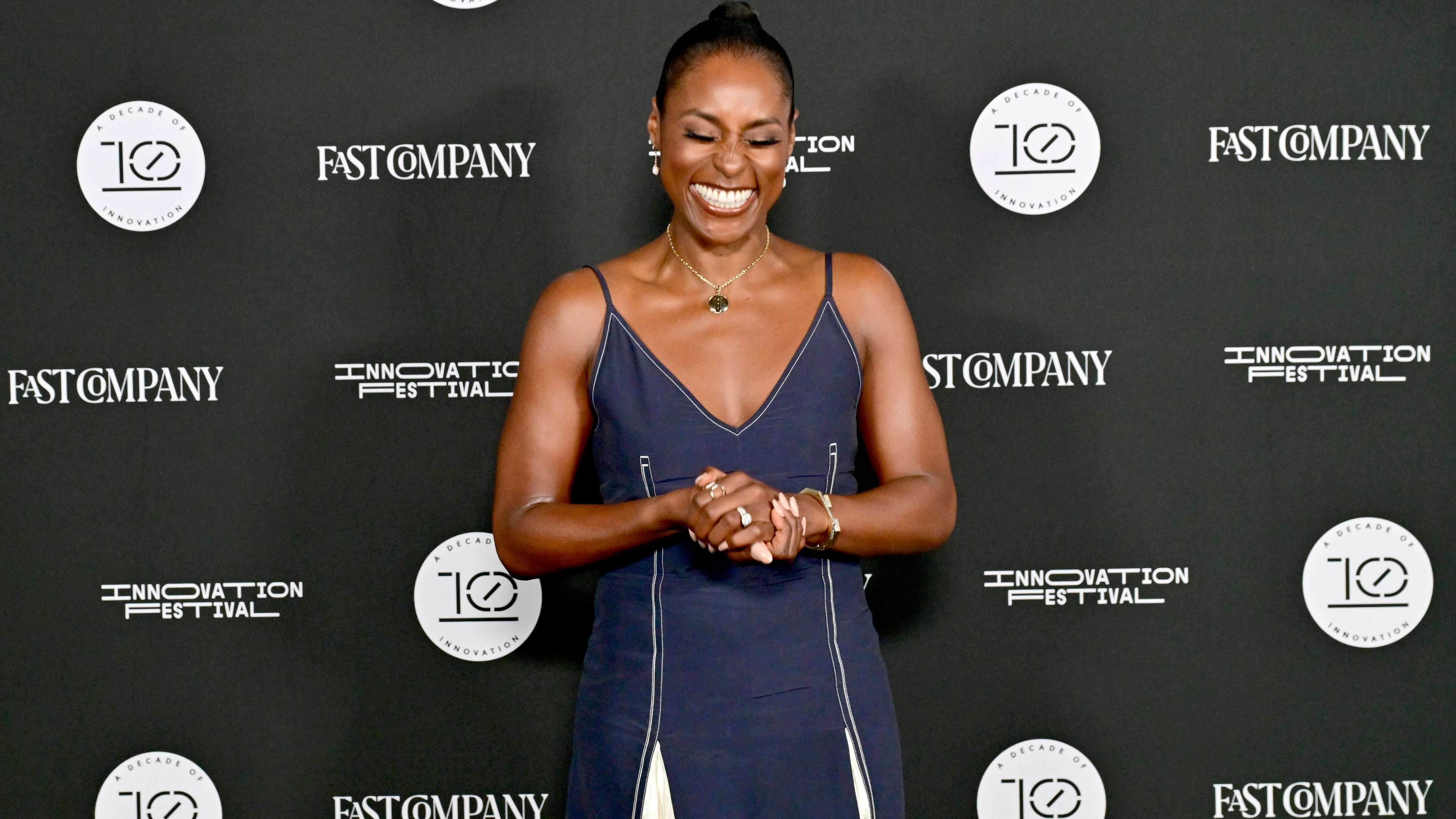 不屈不挠的 不屈不挠的